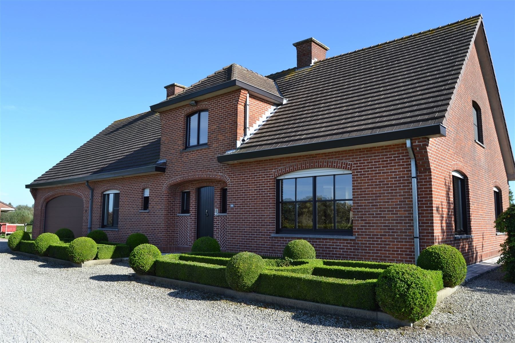 Ruime villa met 4 ruime slaapkamers en weide - foto 2