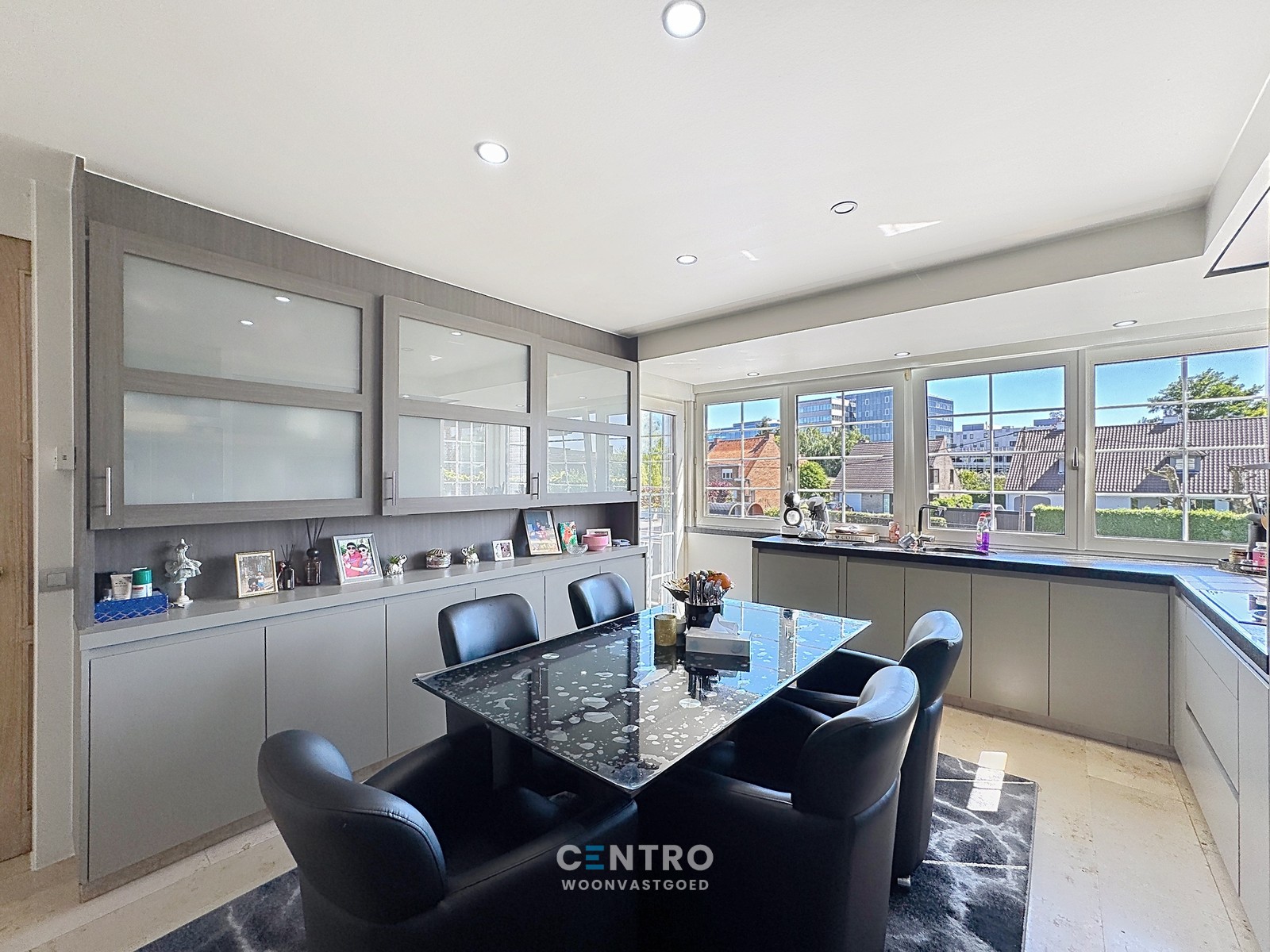Woning met opslagruimte op zeer strategische locatie! - foto 5