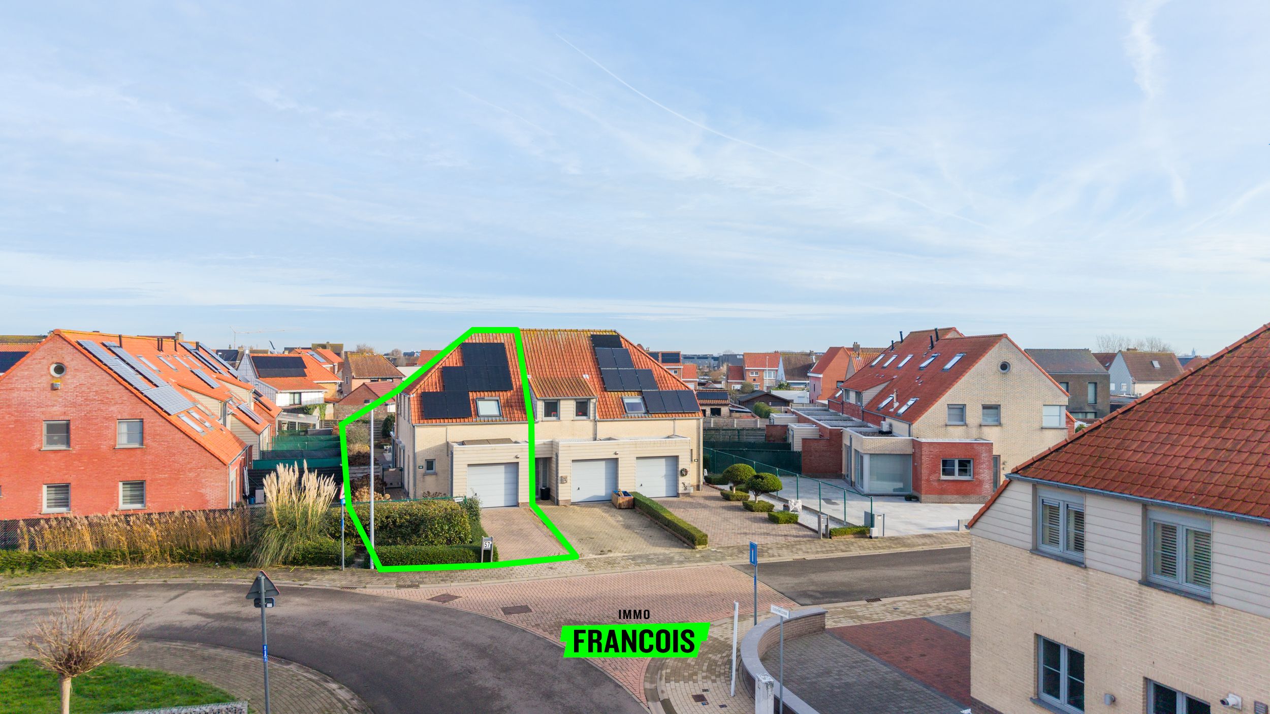 Instapklare halfopen woning (EPC B!) met zonnige tuin in rustige buurt van Middelkerke: Zonnepanelen en warmtepomp - foto 2