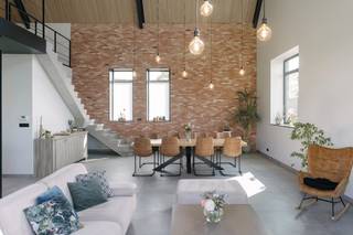 Située dans la Zandvoordestraat à Komen-Waasten, cette villa est située dans une zone rurale calme et facilement accessible. Grâce à la proximité...