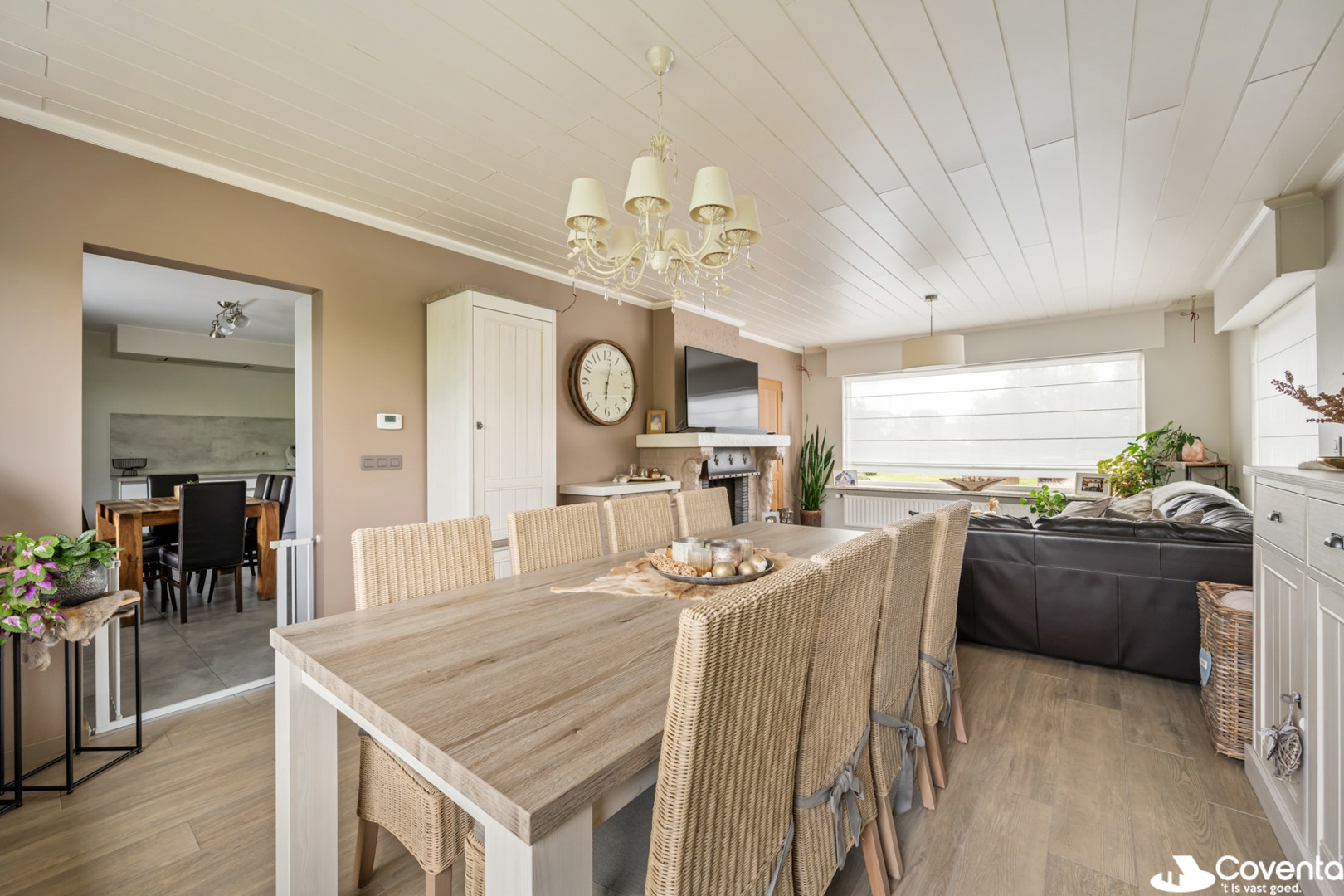 Landelijk gelegen woning met 4 slaapkamers op 3.355 m² in Oostrozebeke - foto 3