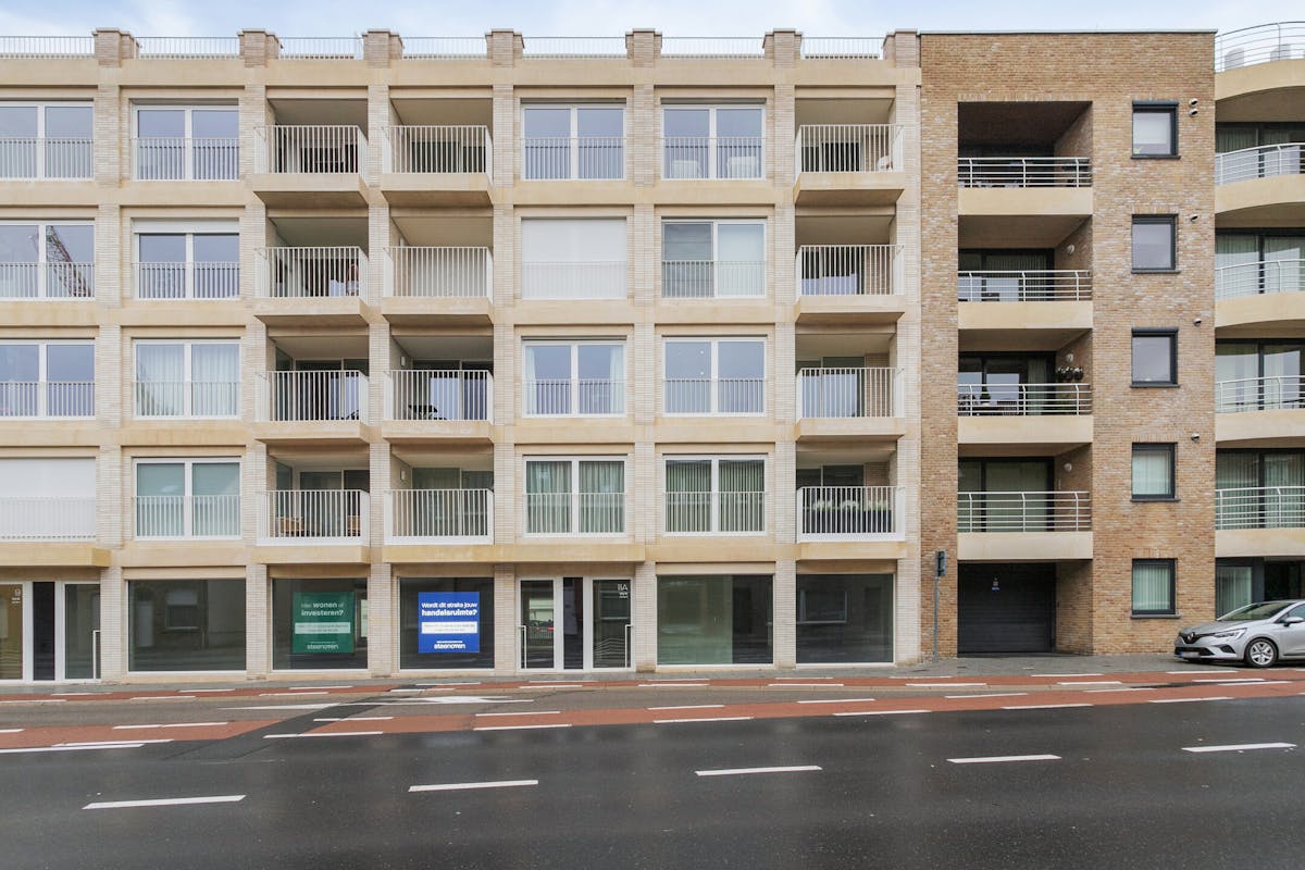 Kantoor van ca. 235,80 m² op centrale ligging in Ieper - foto 2