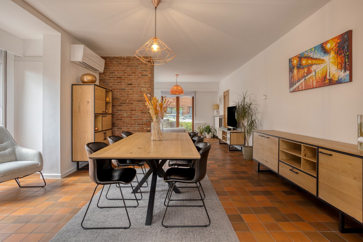 Gerenoveerde halfopen bebouwing met 4 slaapkamers, bureau en tuin in centrum Brasschaat - foto 4