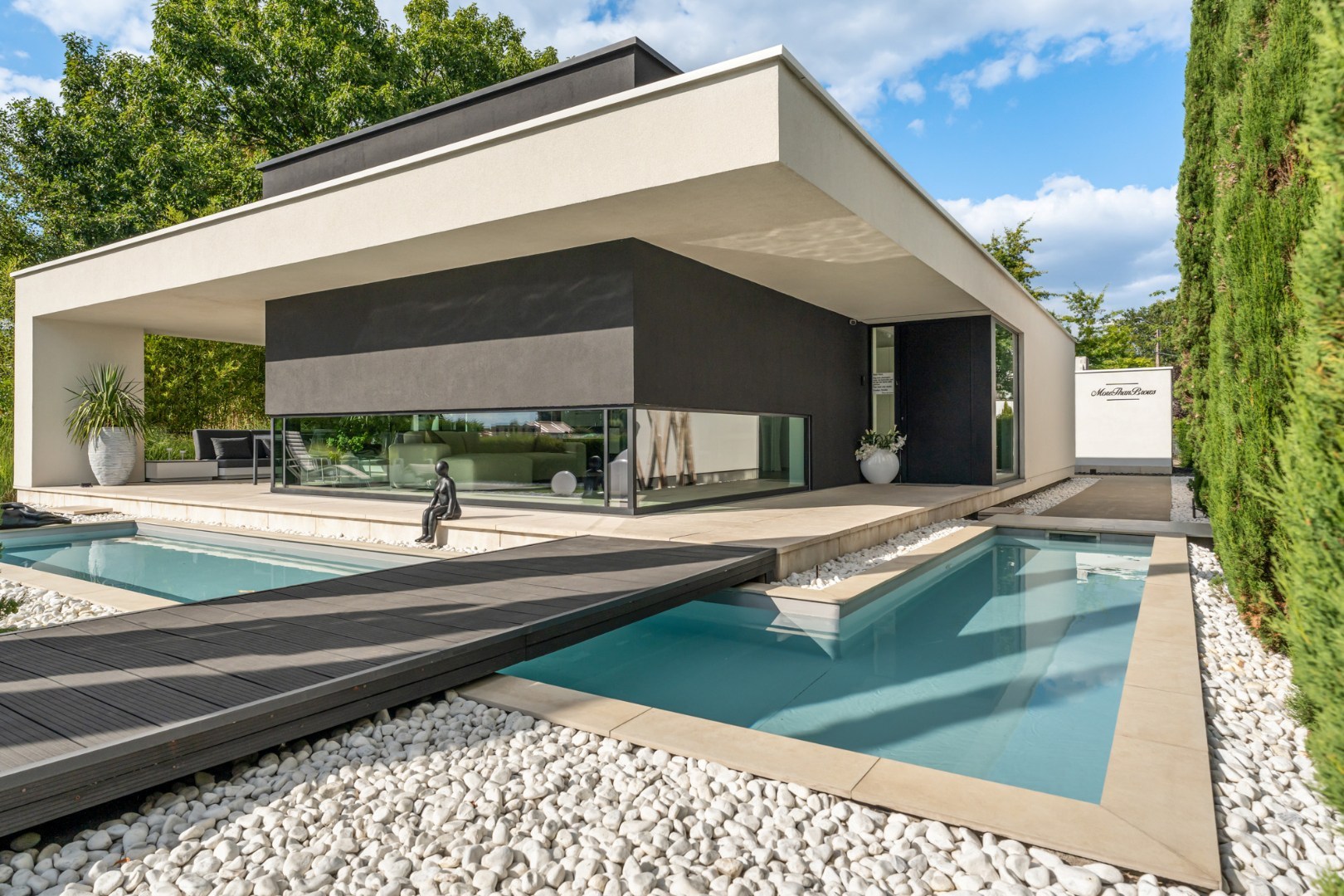 Unieke designvilla met zwembad en panoramisch uitzicht op het Albertkanaal - foto 1