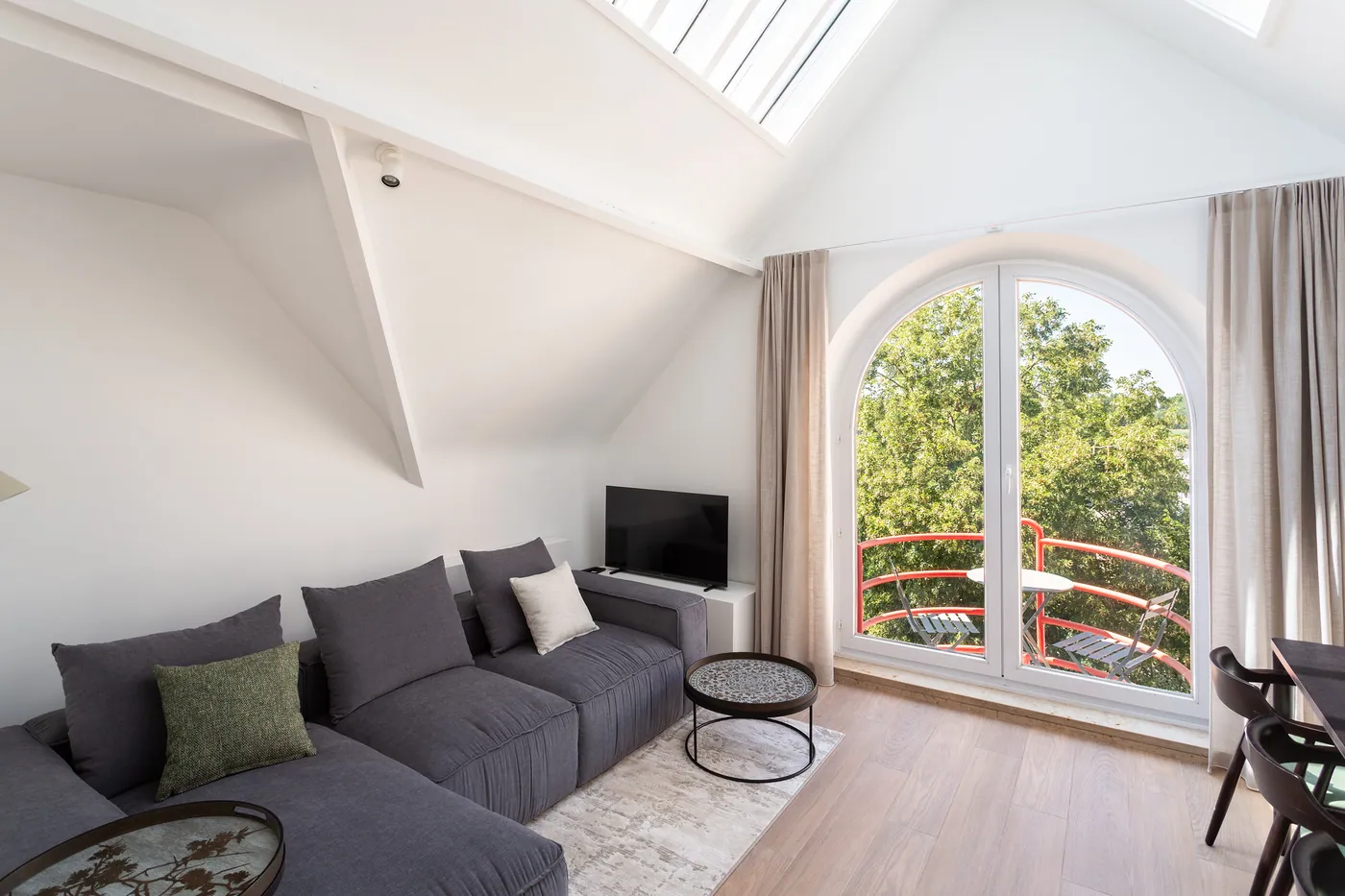 Bemeubelde cityloft aan de Schelde - foto 5