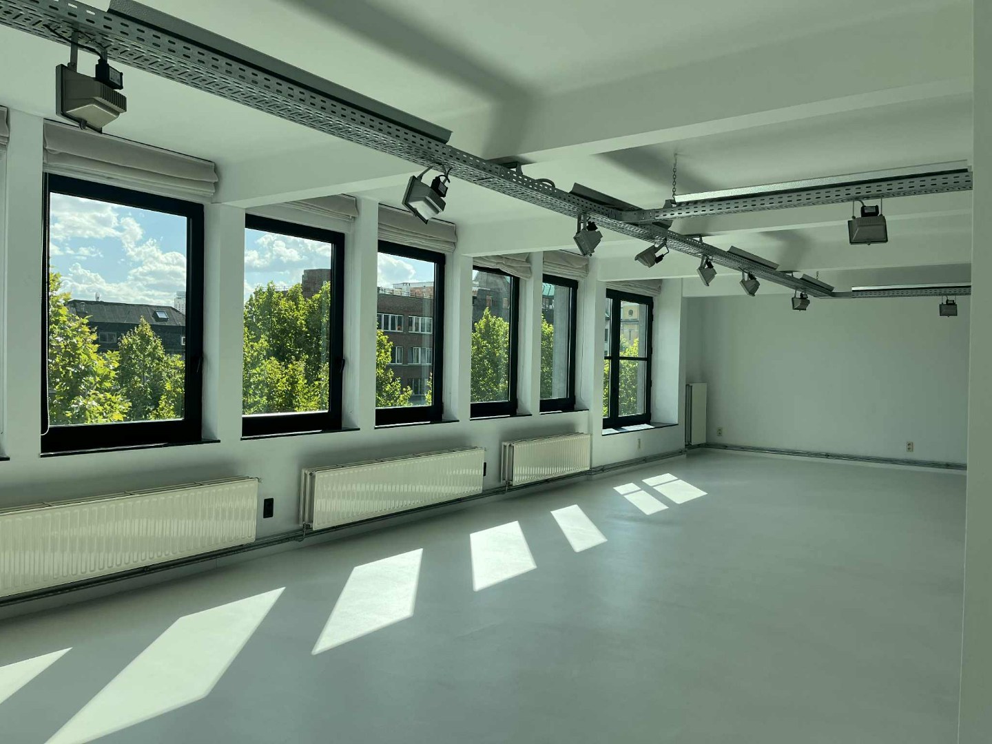 Ankerrui 11-13 - Modulaire Kantoren op 't Eilandje - foto 1