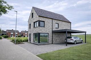 We begeleiden u persoonlijk doorheen het complete bouwproces.De woning bestaat uit: * Ruime living * moderne keuken met inductiekookplaat, oven,...