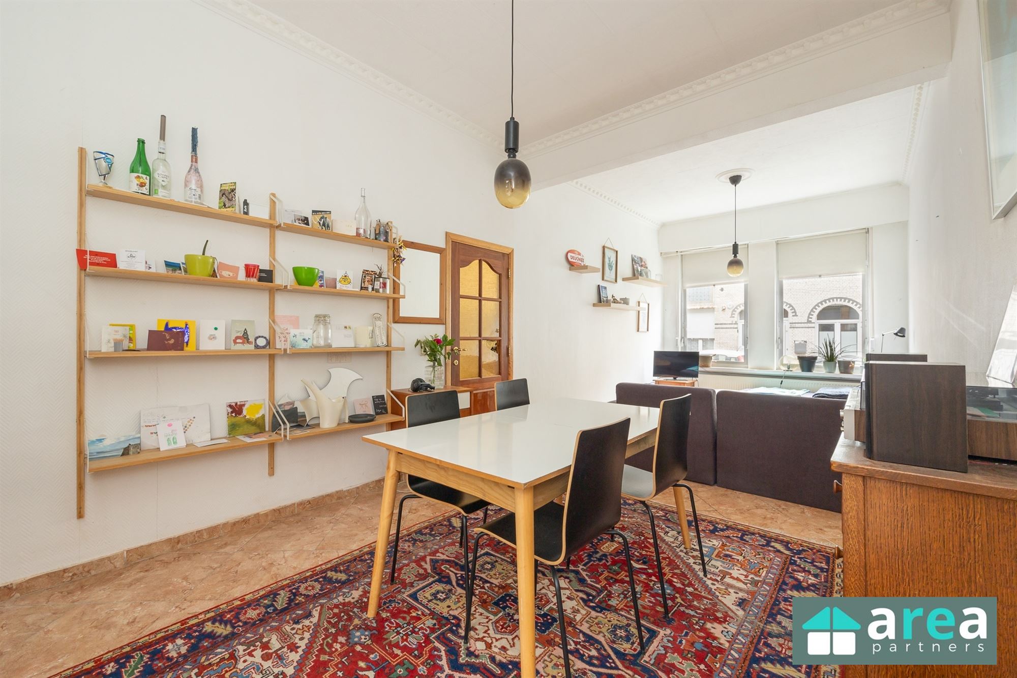 Ruime burgerwoning met 8 slpk en stadskoer + tal van mogelijkheden! - foto 4