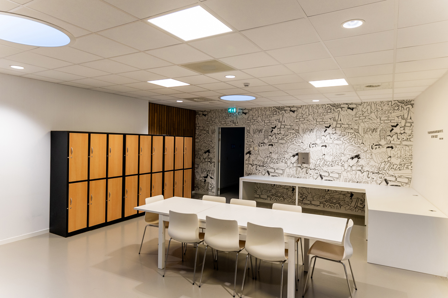 Commercial for rent in Bree - photo 2