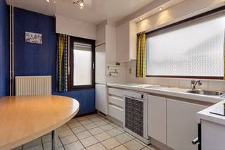Deze ruime karaktervolle woning met functioneel handelspand is gelegen nabij het centrum van Sleidinge. Dit pand heeft een perceeloppervlakte van...