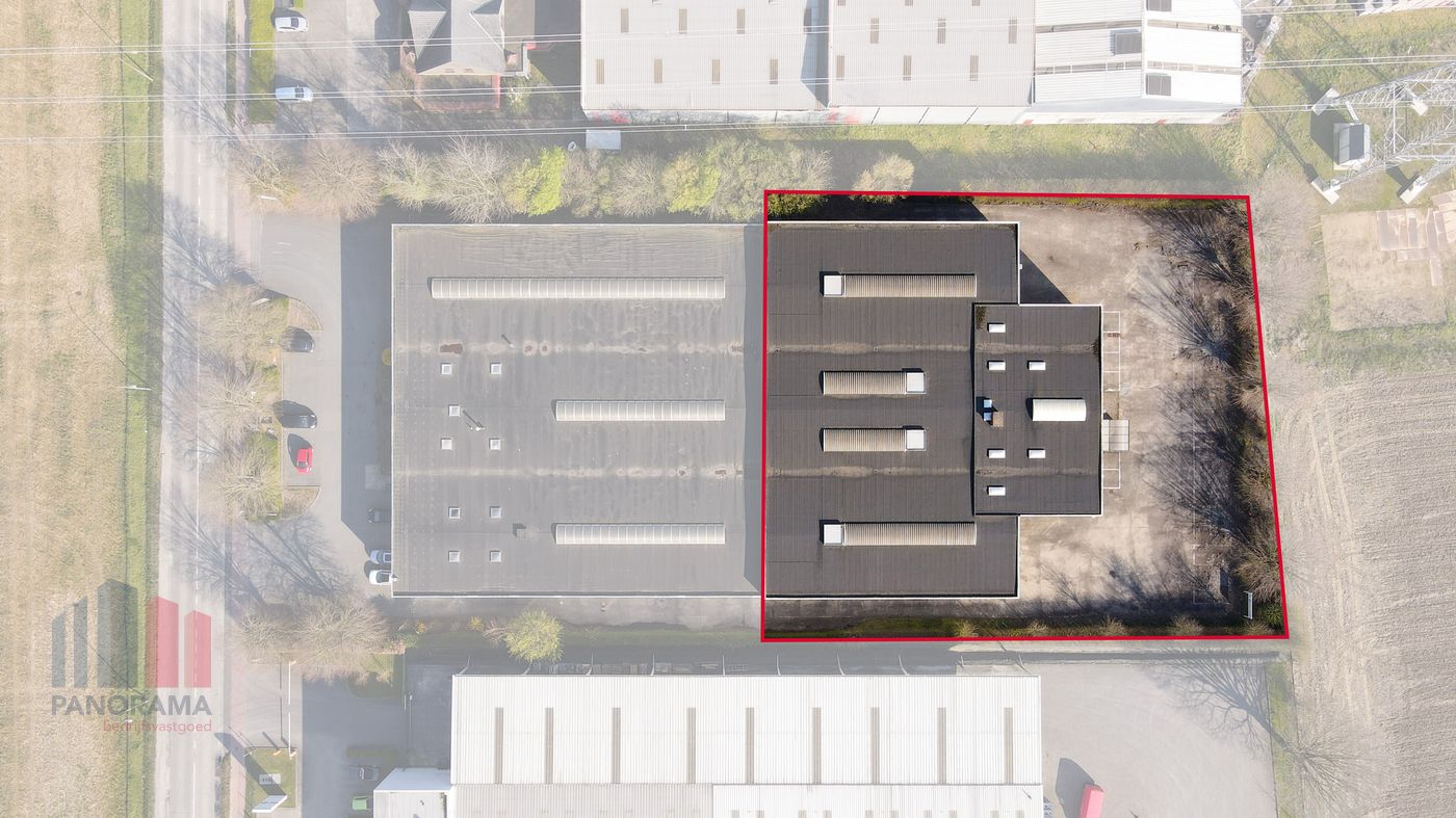 1 230 m² hangars avec 760 m² de bureaux le long de l'Assesteenweg, une rue très animée - photo 3