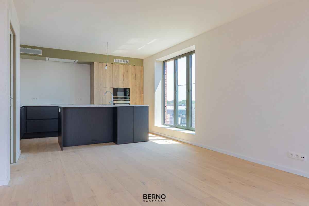 Modern Appartement met 3 Slaapkamers en Parkeerplaats - foto 4