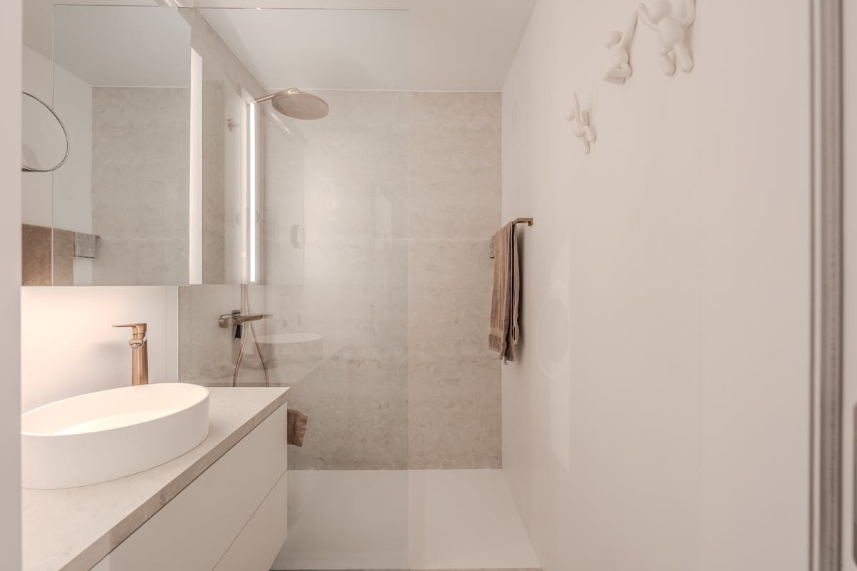 Stijlvol gerenoveerde studio op toplocatie - foto 5