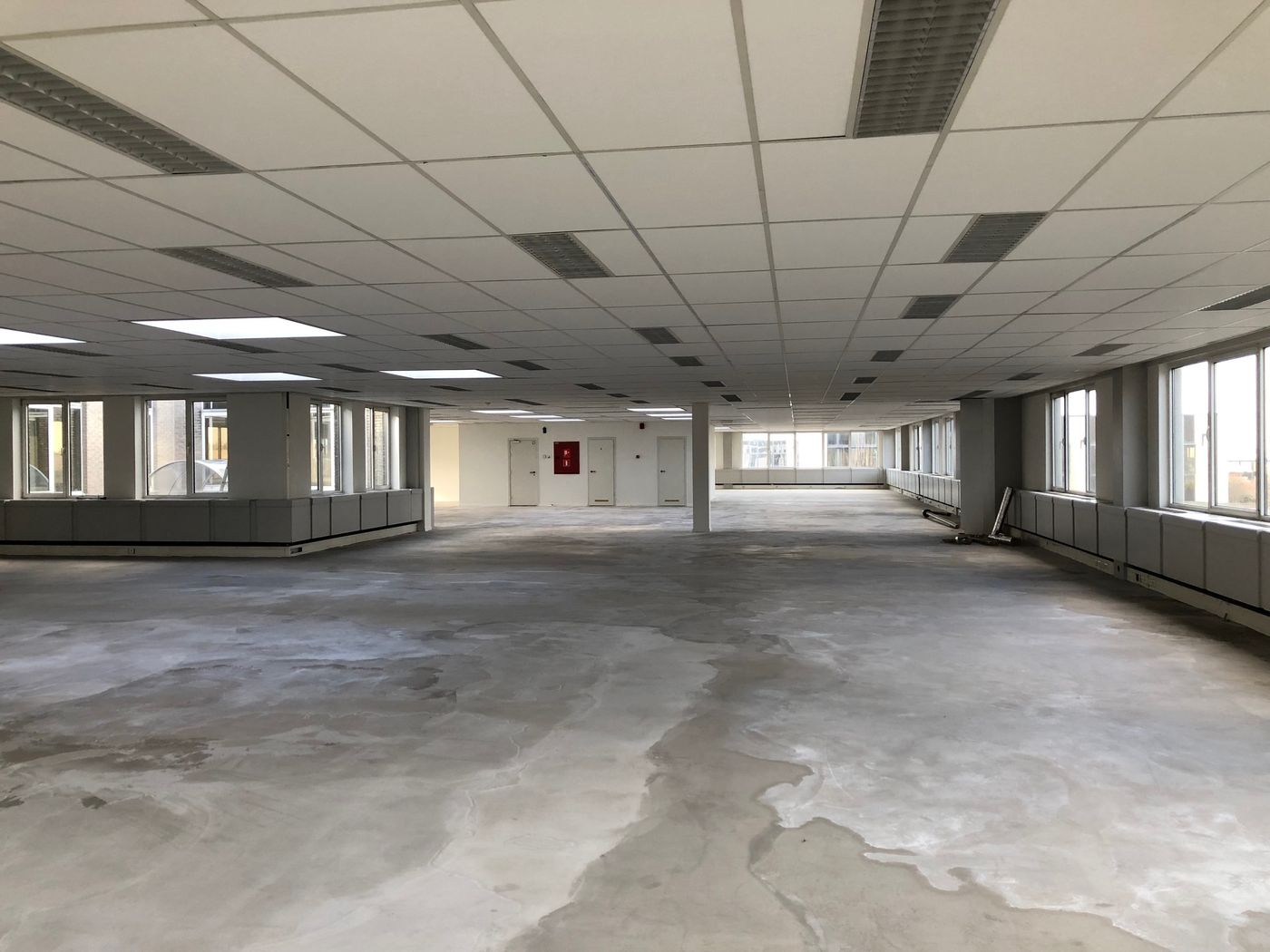 300 m² kantoren langs de commerciële Weiveldlaan te Zaventem - foto 4