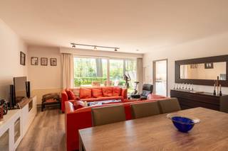 Au cœur d’un magnifique domaine naturel en retrait à Kapellen, à l’adresse paisible Hoevensebaan 188, se trouve ce lumineux appartement...