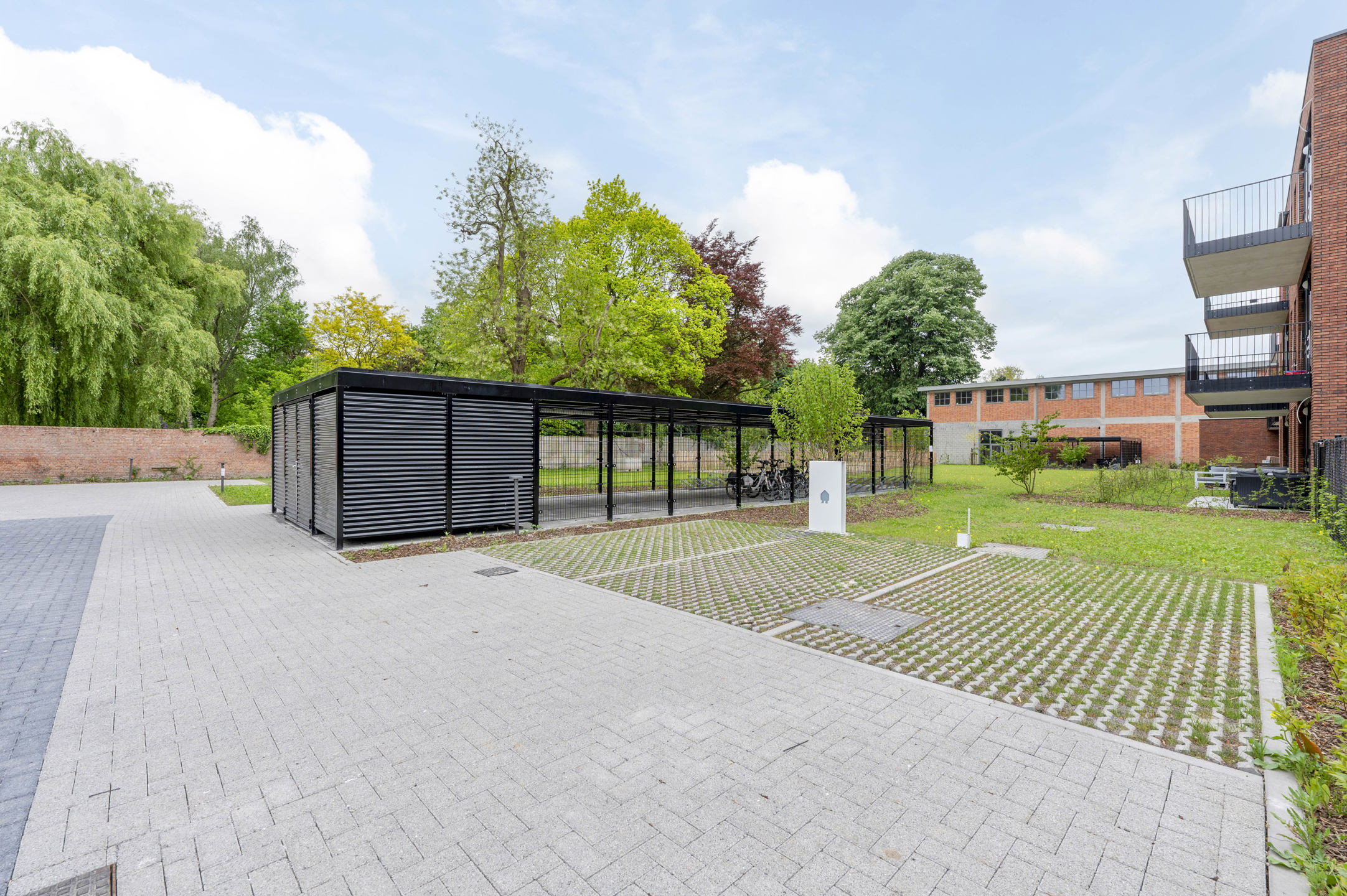 Nieuwbouw 3 slaapkamer appartement met tuin in hartje Sinaai - foto 2