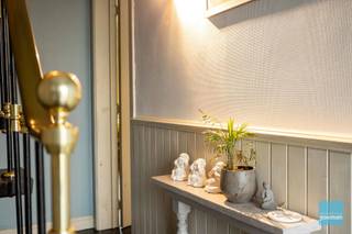 Deze volledig gerenoveerde en instapklare woning bevindt zich in het centrum van Lede, op wandelafstand van winkels, scholen, openbaar vervoer en...