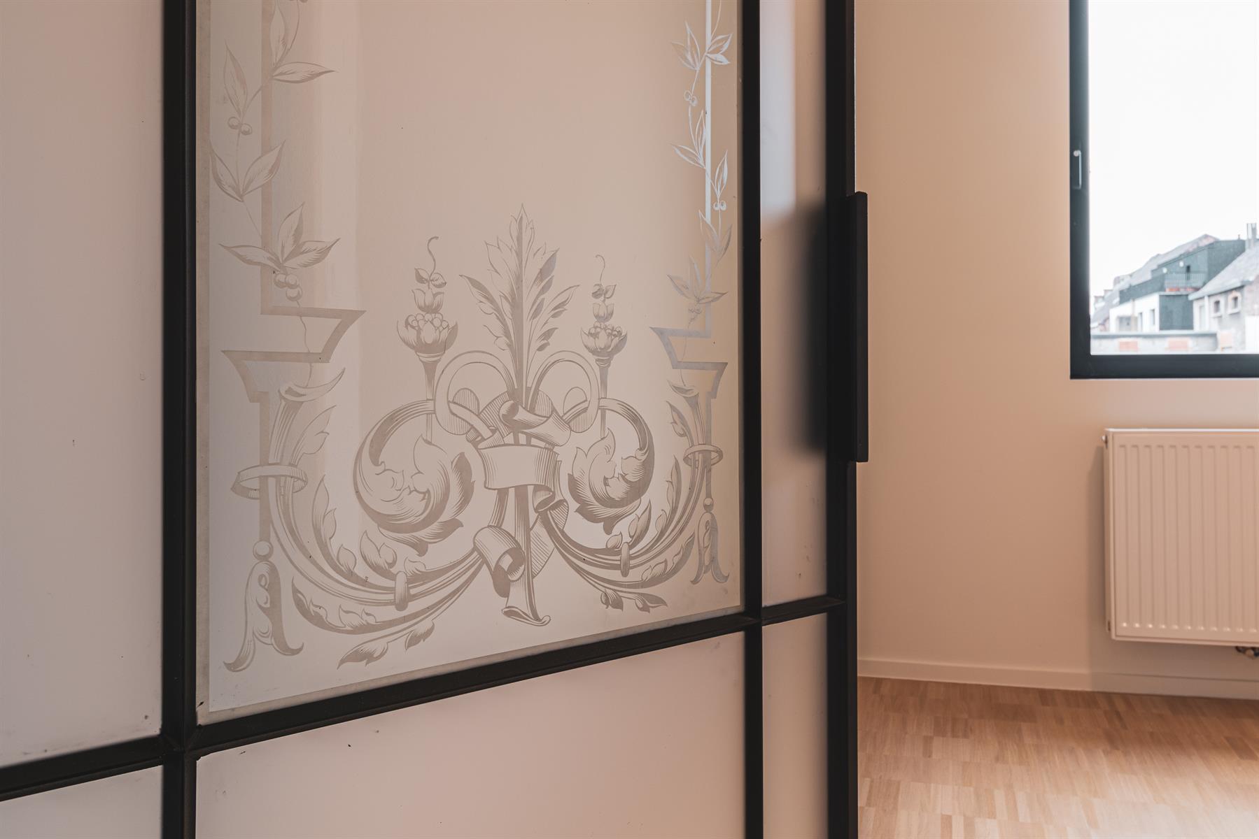 Appartement met 1 SLPK en zonneterras in Centrum Gent - foto 4