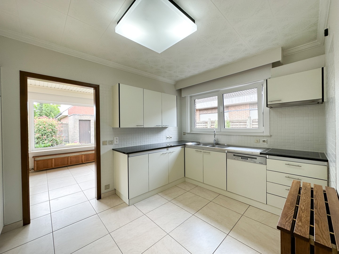 Charmante bungalow met 3 slaapkamers op toplocatie in Tielt! - foto 5