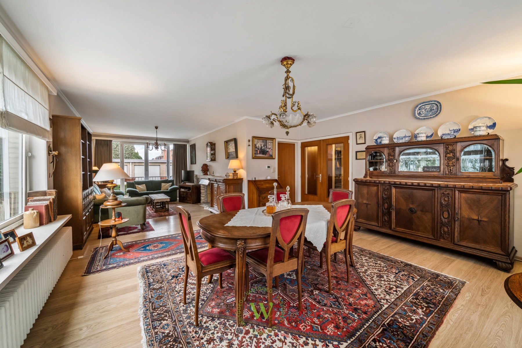 Lichtrijk 3-slaapkamerappartement met 2 garages en berging - foto 3