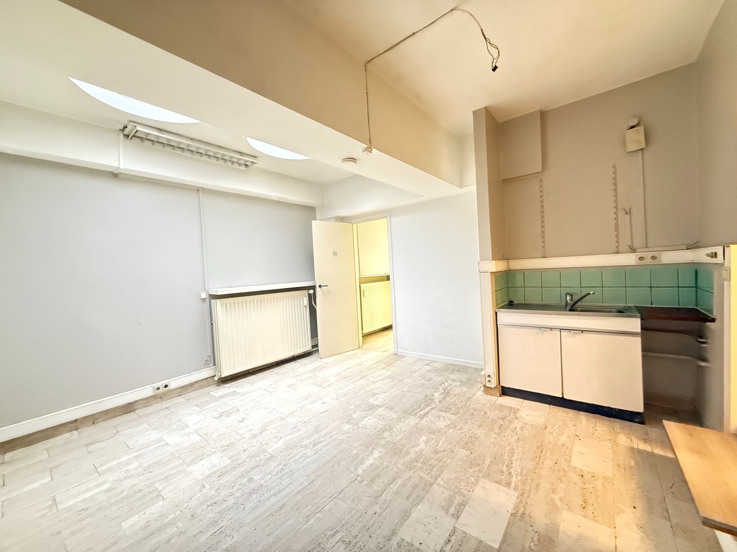 INSTAPKLAAR KANTOOR OF HANDELSRUIMTE OP TOPLOCATIE - foto 4