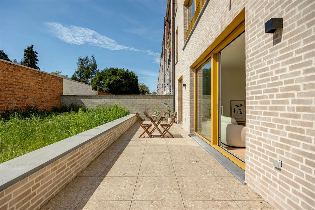 Nieuwbouw gelijkvloersappartement met tuin - foto 2