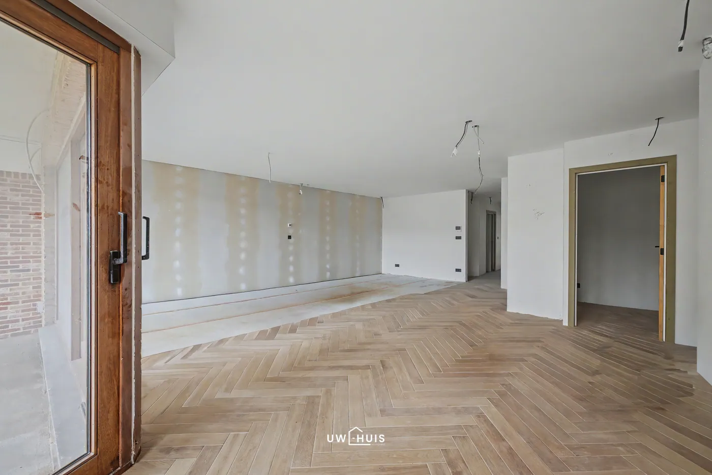 RUIM APPARTEMENT MET 2 SLPKS, 2 TERRASSEN EN STAANPLAATS OP TOPLOCATIE (LINKEROEVER) - foto 4