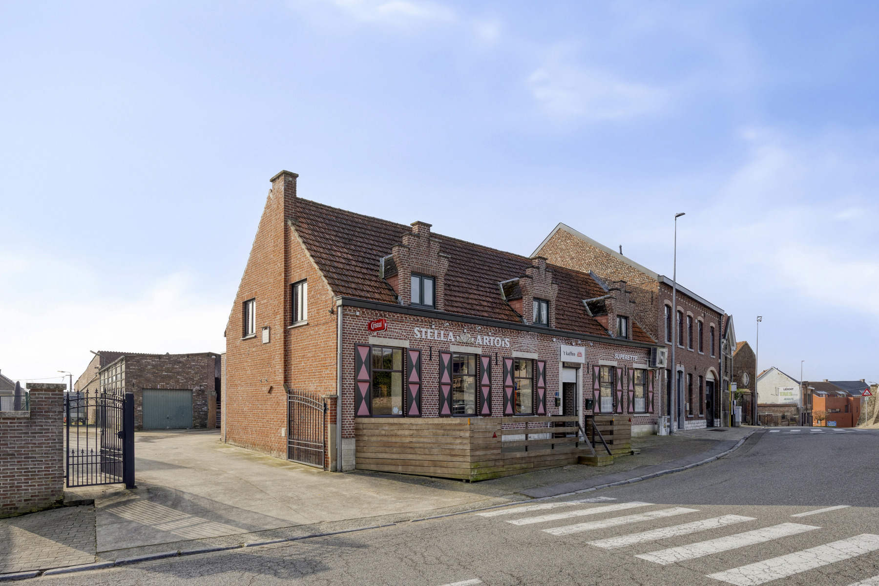 Karaktervol handelspand met grote hangar in Kumtich. - foto 3