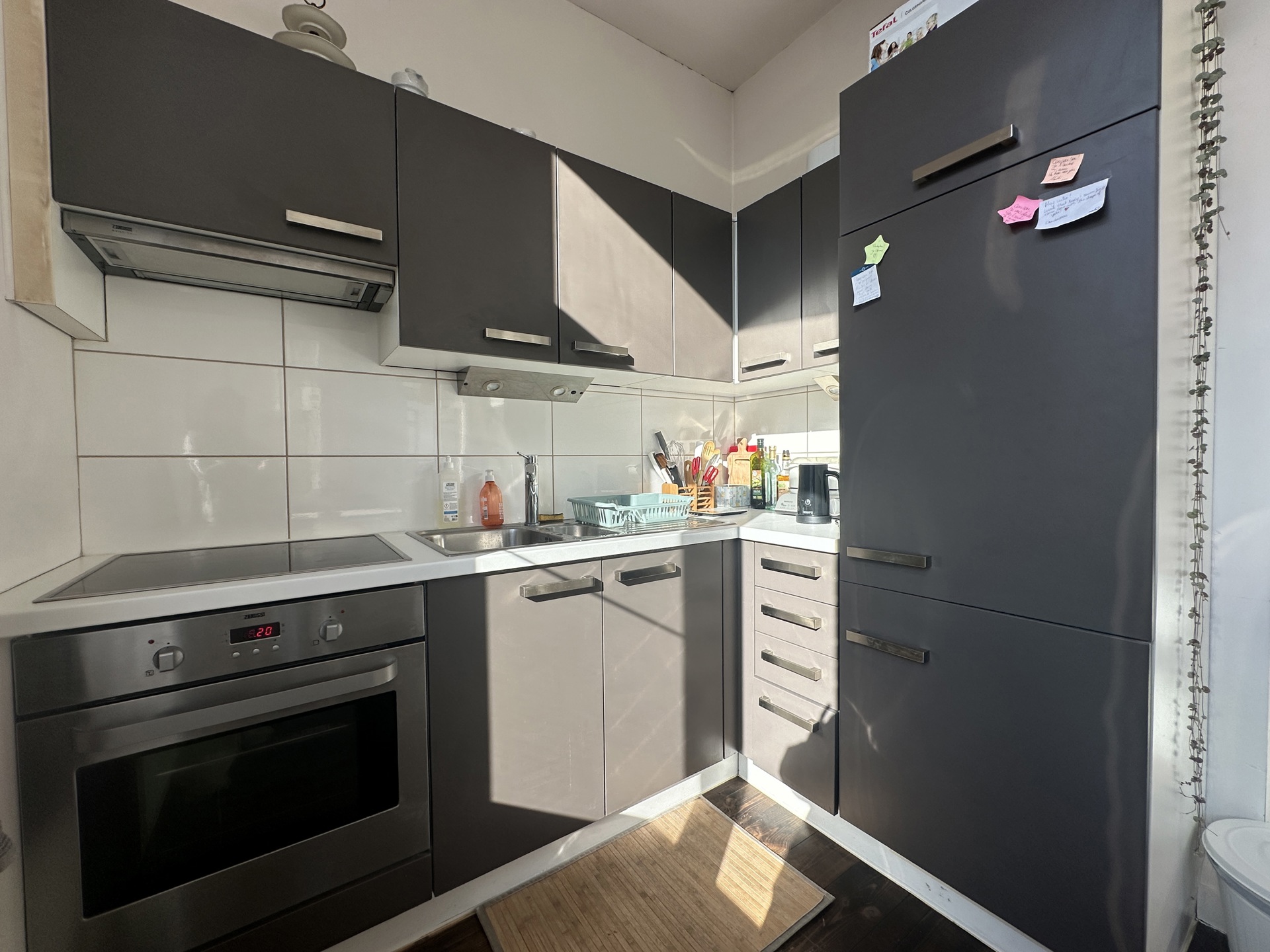 Gemeubeld appartement met veel licht in rustige straat - foto 4