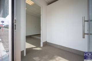 Commercial à louer à Kruisem