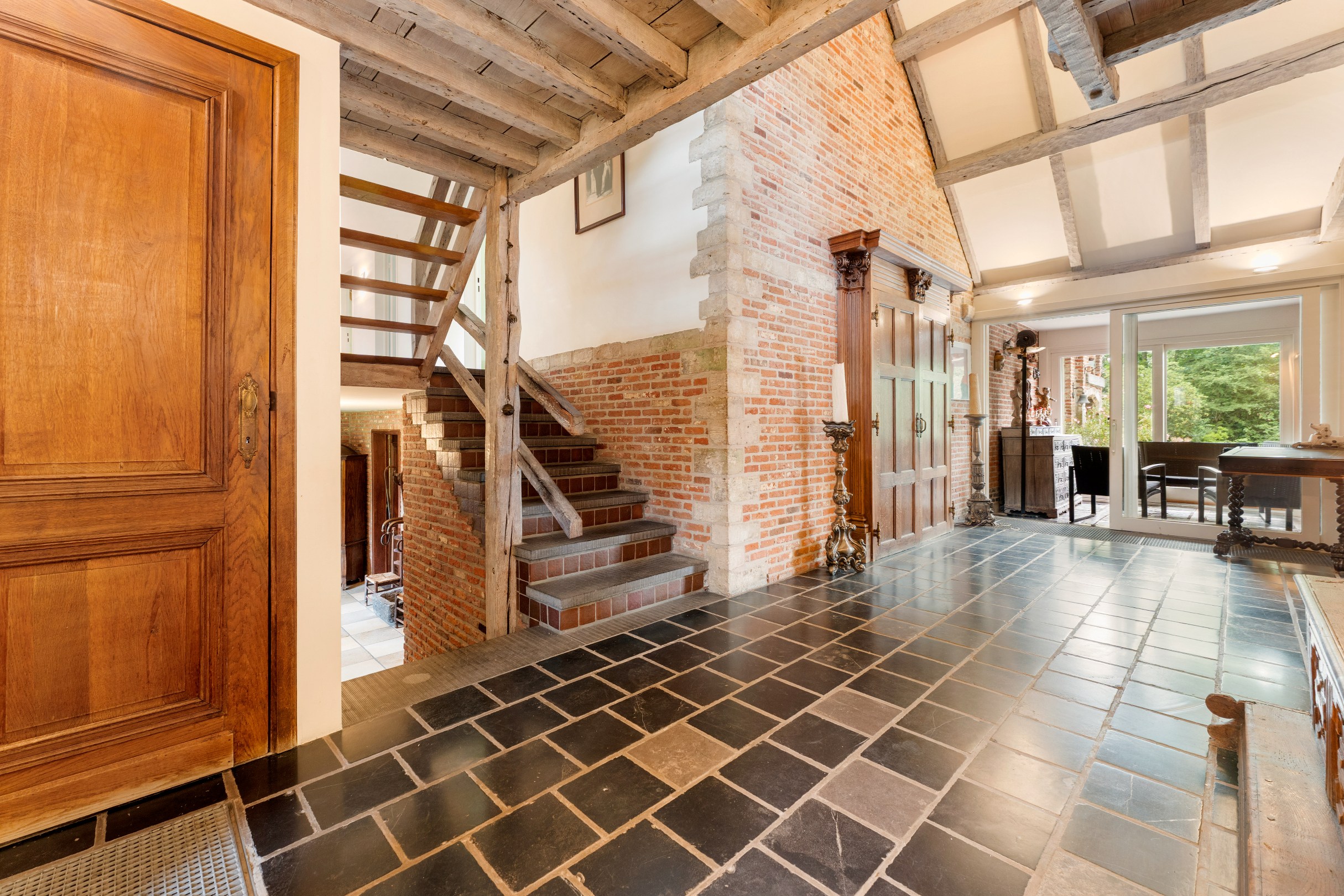 Karaktervolle split-levelvilla op 2.080 m² - foto 5