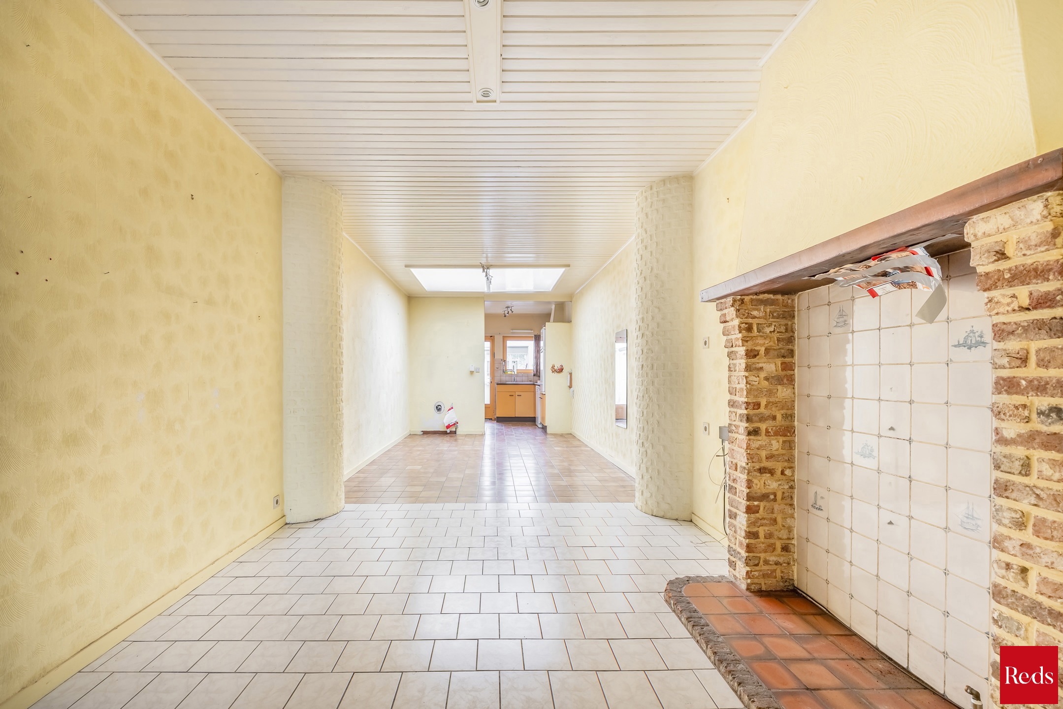 te renoveren woning met 3 ruime slaapkamers , garage en tuin - foto 4
