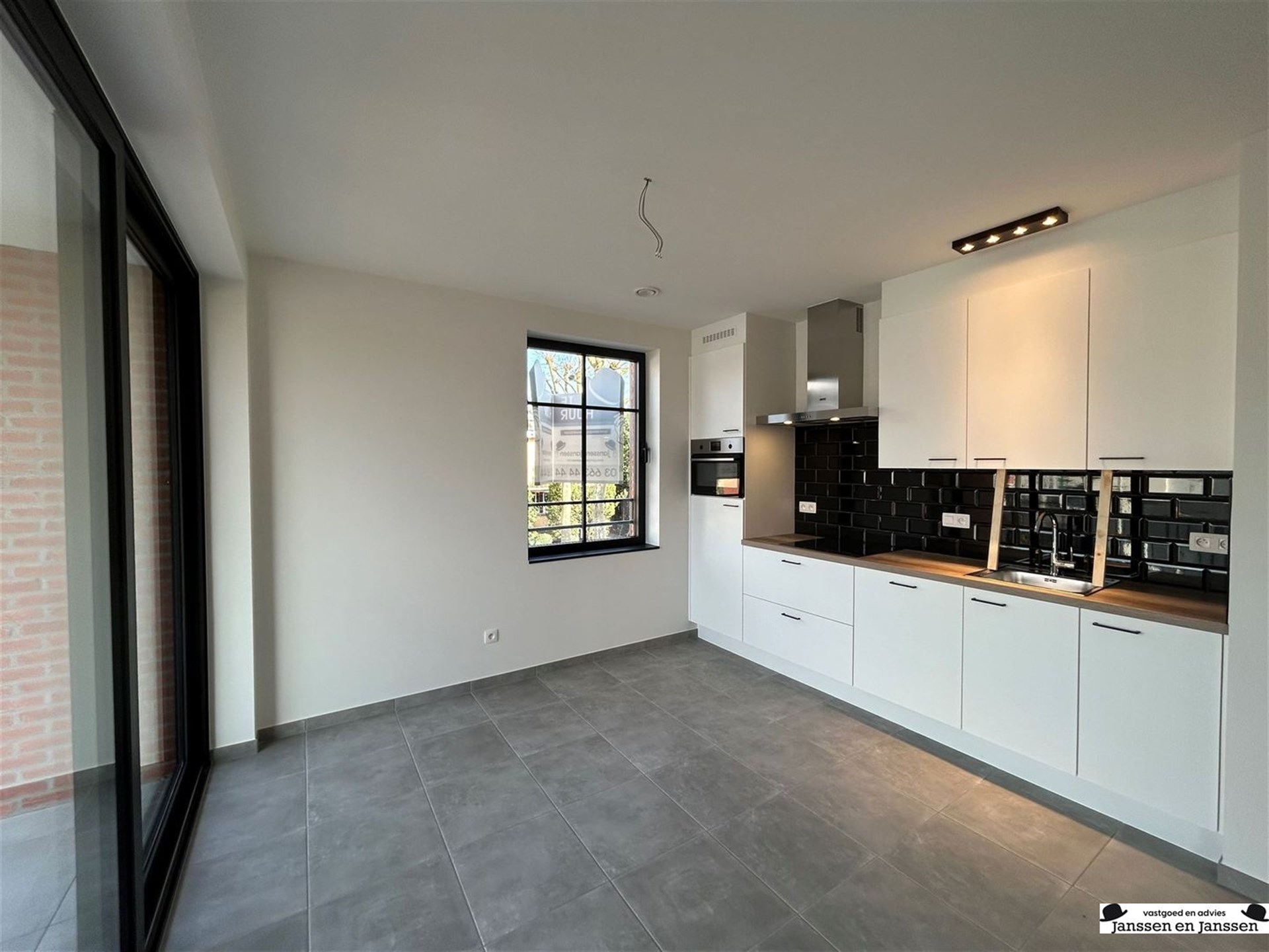 Prachtig appartement met 1 slaapkamer, parking en berging - foto 4