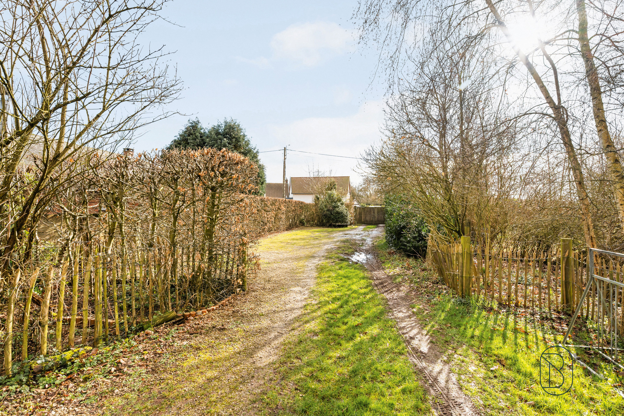 Hoeve met handelsruimte en woning, ideaal gelegen! - foto 3