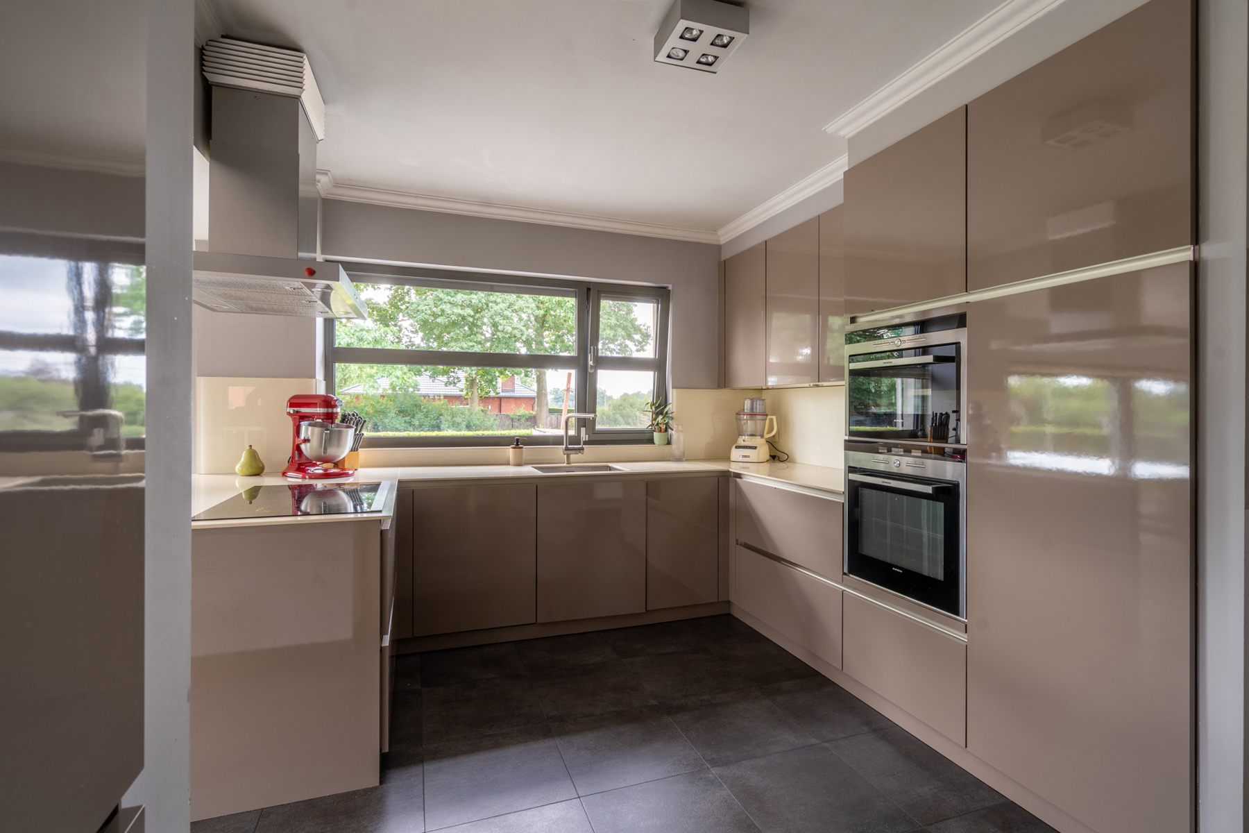 UITZONDERLIJKE WONING MET MAGAZIJN  - foto 5