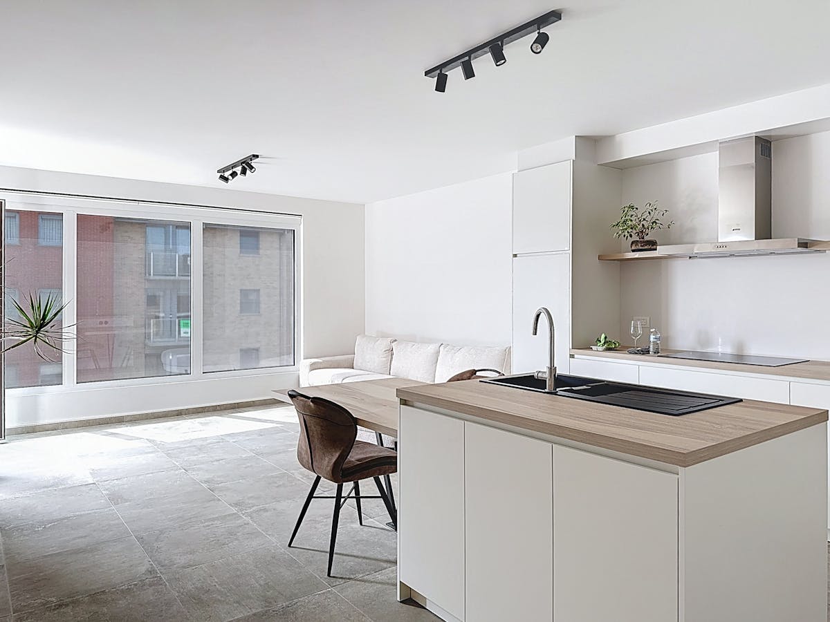 Appartement met 1 slaapkamer en ondergrondse staanplaats vlakbij Veurne centrum - foto 4