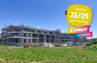 Met 32 exclusieve appartementen biedt Residentie Hagelberg een ideale thuisbasis voor zowel bewoners als investeerders.<br />Dit lichtrijke gelijkvloerse appartement (A0.1 = 95m²) met groot zuidwest gericht en deels overdekt terras van 22m² omvat:<br />INDELING: Inkomhal met vestiaireruimte, ruime berging, lichtrijke leefruimte met keuken voorzien van ingebouwde toestellen, apart hangtoilet, 2 slpks, badkamer voorzien van badmeubel met dubbele lavabo en douche.<br />Volledige en nog vrij te kiezen binnenafwerking tot en met de laminaat in de slpks. <br /><span>Uiterst energiezuinig (E10 = A-Label) dankzij zonnepanelen (energiedelen) , warmtepomp met vloerverwarming (+koeling) en ventilatiesysteem D.</span><br />Ondergrondse staanplaatsen en kelderbergingen welke mee dienen aangekocht te worden.<br /><span>Gelijkvloerse afsluitbare fietsenstalling en lift zijn voorzien. </span>De werken zijn gestart.<br />Gelegen in een rustige omgeving met een centraal park en gelegen bij alle voorziening in handbereik en vlotte verbinding A12 combineert Residentie Hagelberg het beste van twee werelden.<br /><br />Prijs excl. btw en kosten. Download de brochure op https://durabrik.immo/berendrecht<br />Heb je vragen of wil je een bezoek brengen aan dit appartement? Contacteer dan je bouwadviseur via 09 280 60 60 of mail naar info@durabrik.be.<br />De beelden en oppervlaktes zijn indicatief.<br />