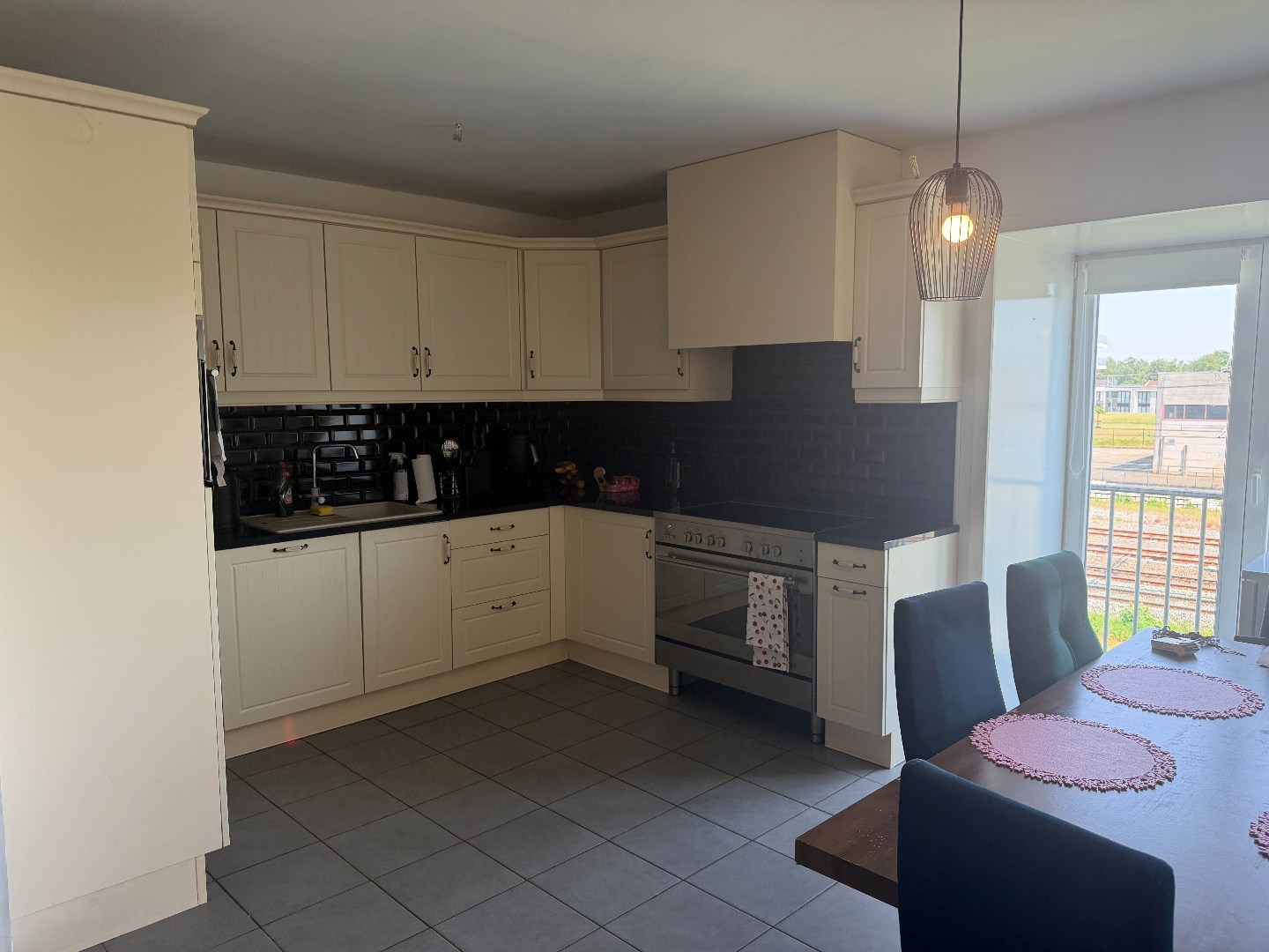 Centraal gelegen appartement in Roeselare met 2 slaapkamers - foto 3