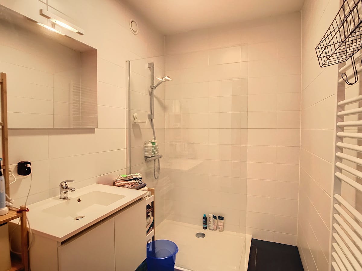 Appartement spacieux et lumineux de 2 chambres avec 2 terrasses à Bruges - photo 5