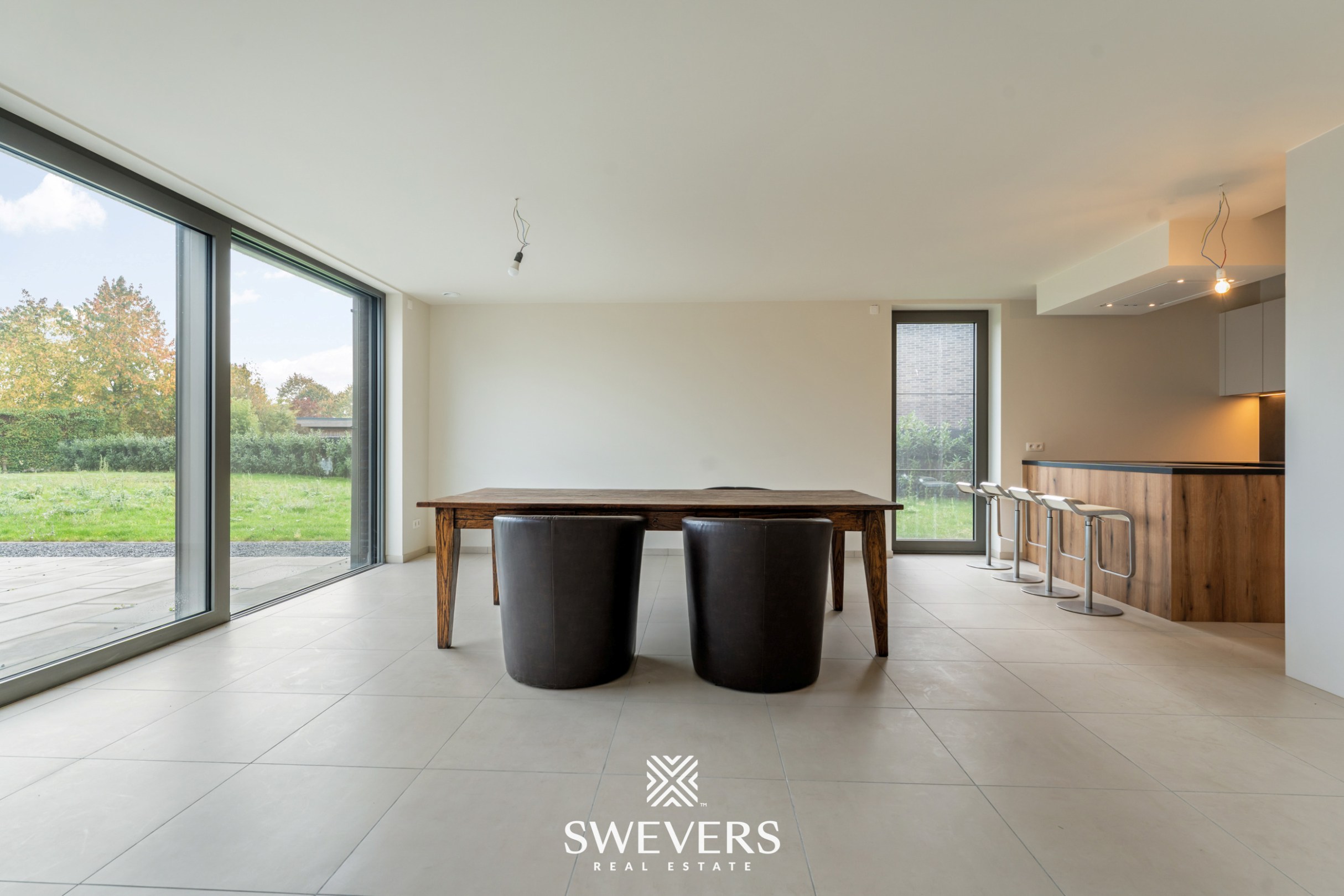 Stijlvol, gelijkvloers en instapklaar appartement (208 m²) mét private tuin en private kelder vlakbij Zolder-centrum - foto 4