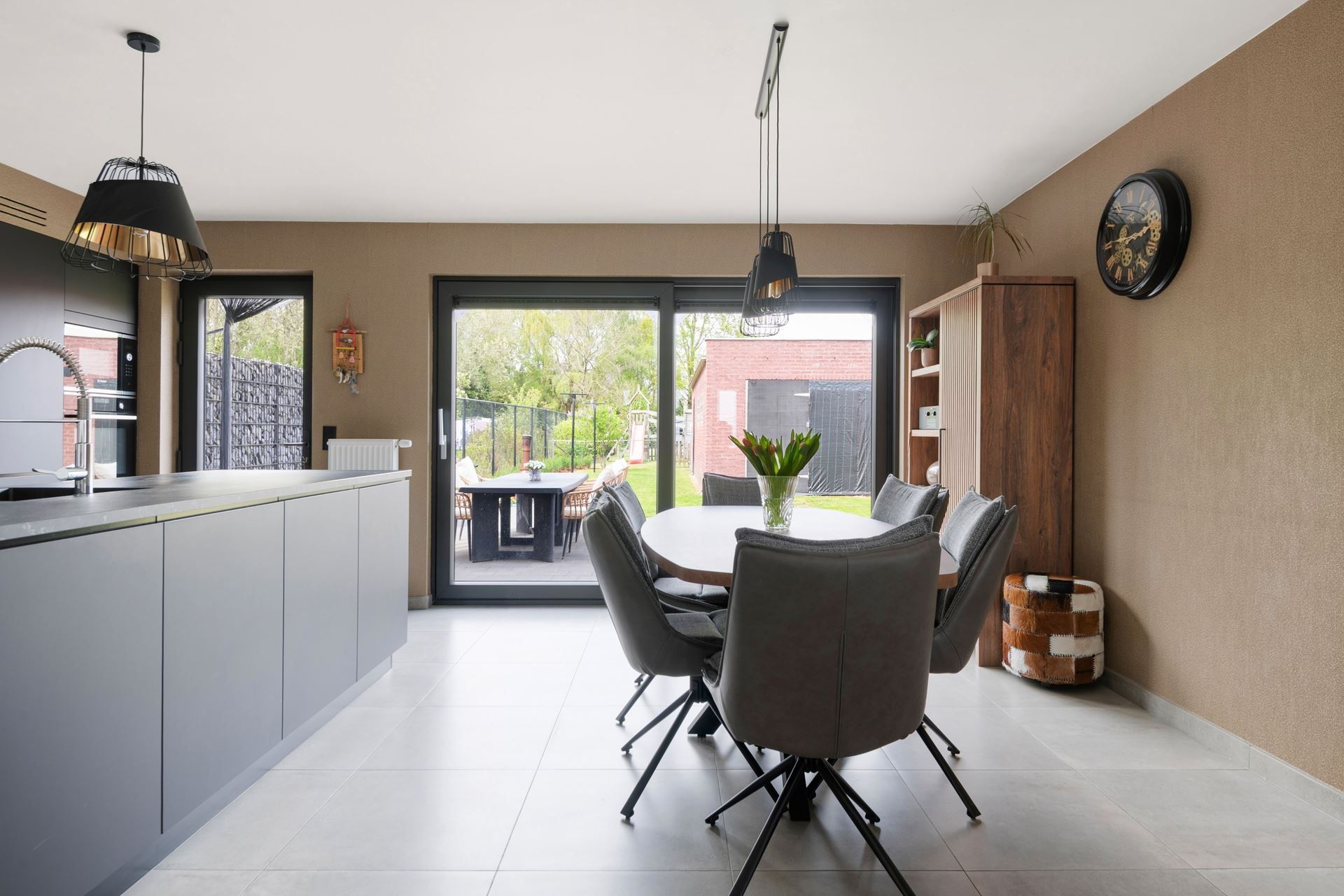 Instapklare woning met 5 slpks + tuin (bwj 2020) - foto 5