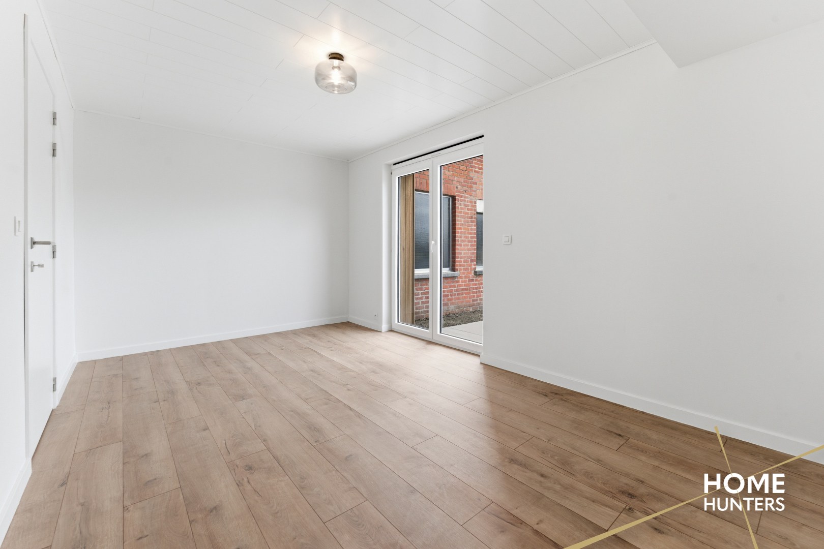 Prachtig gerenoveerde woning te Brielen met 2 slaapkamers, 2 badkamers en een garage - foto 5