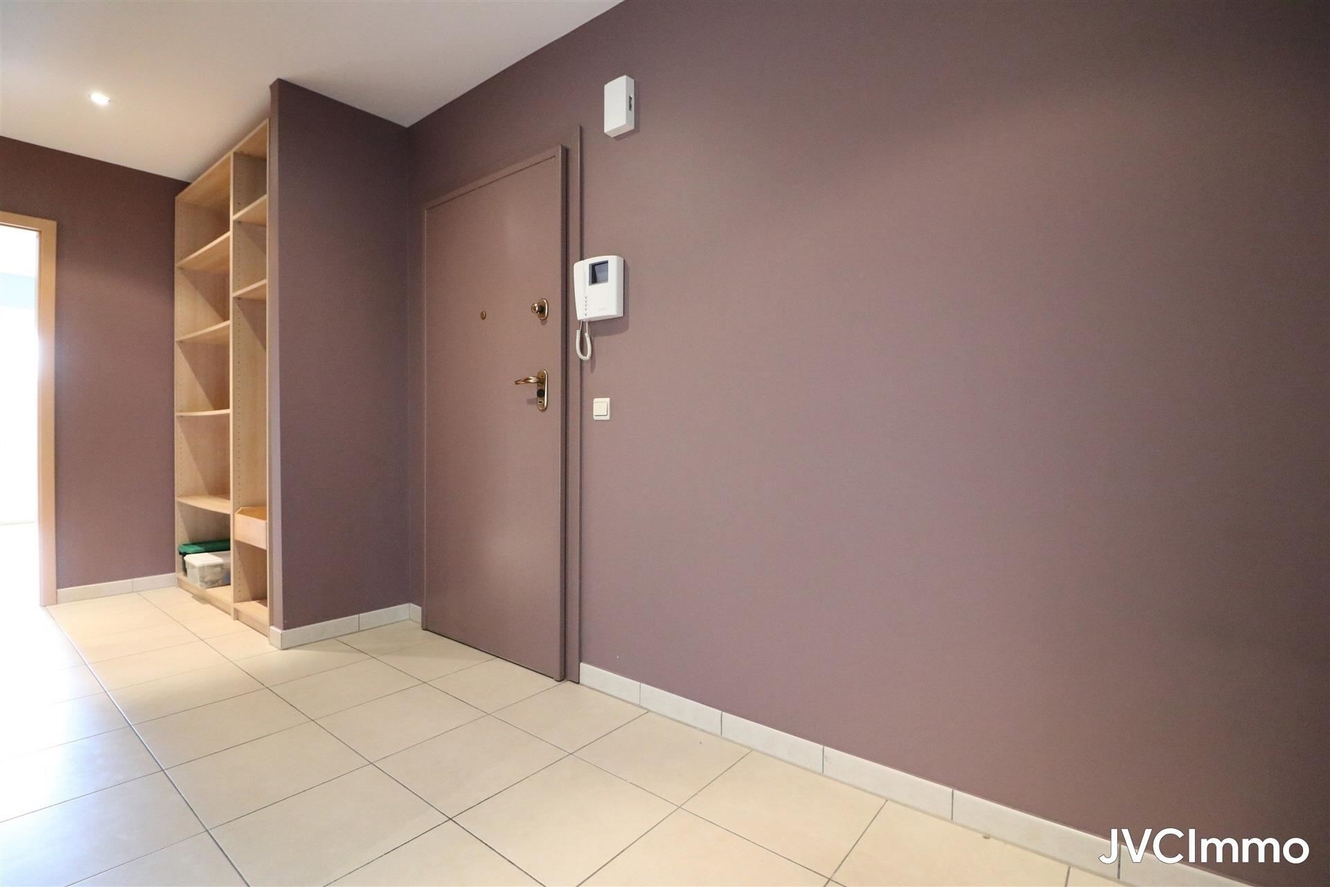 Apartment for rent in Waremme with 2 bedrooms - photo 5