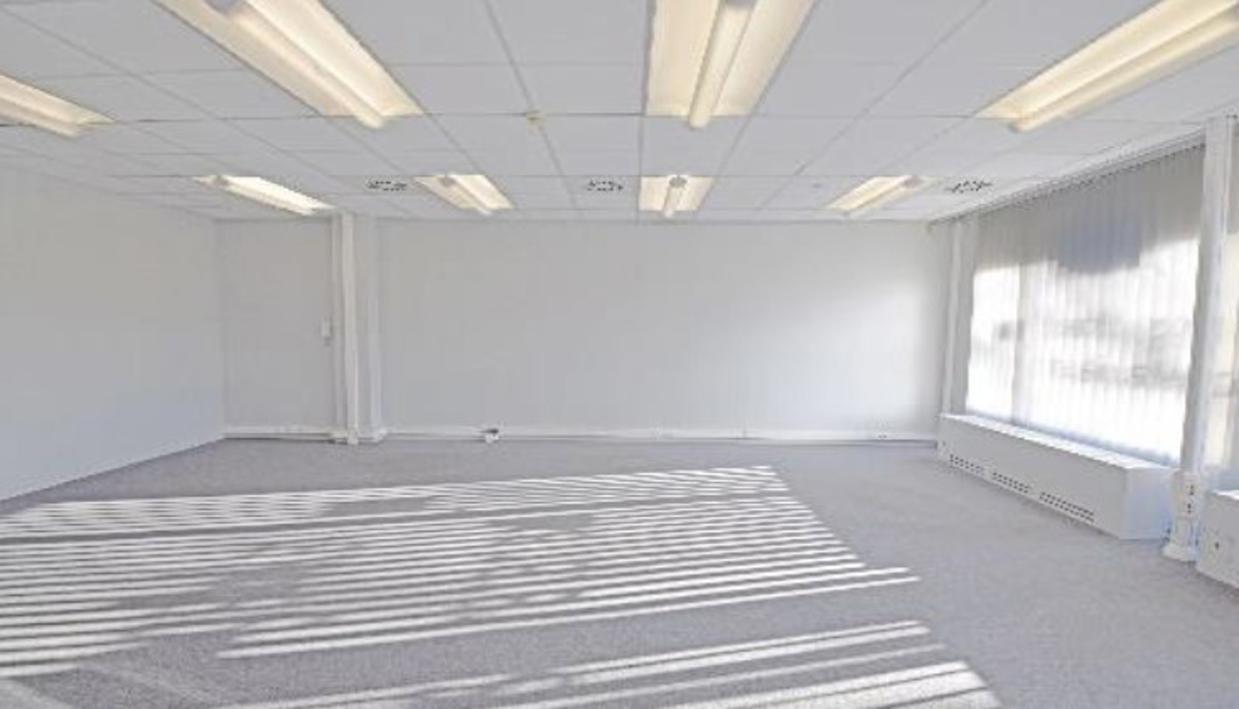 Commercial à louer à Anvers - photo 3