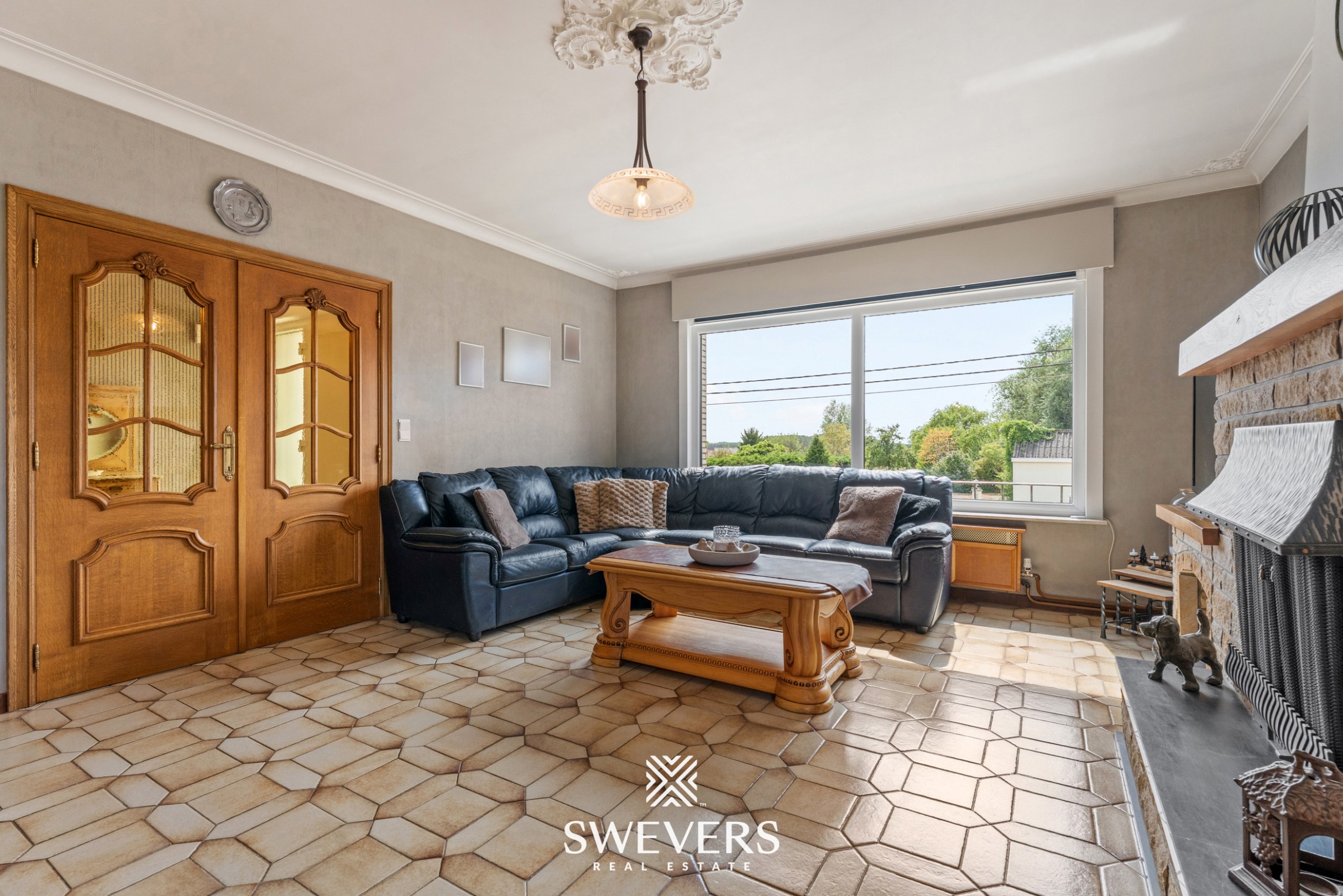 Ruime open bebouwing met 415 m² bewoonbare oppervlakte op 15a 50ca - foto 3