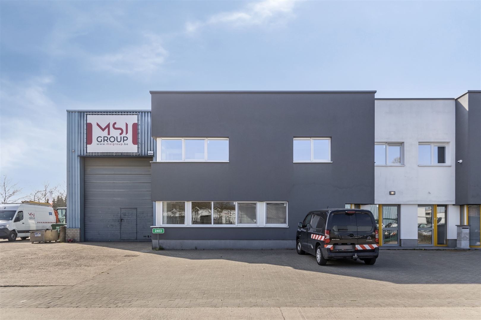 TE HUUR: Bedrijfsgebouw met kantoren te Houthalen! - foto 3