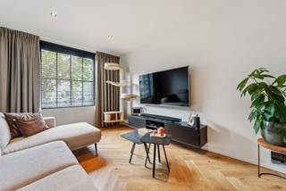 Deze volledig gerenoveerde en energiezuinige woning, gelegen in de groene en residentiële wijk Duivelshoek/ Oversnes te Wilrijk, vormt een...