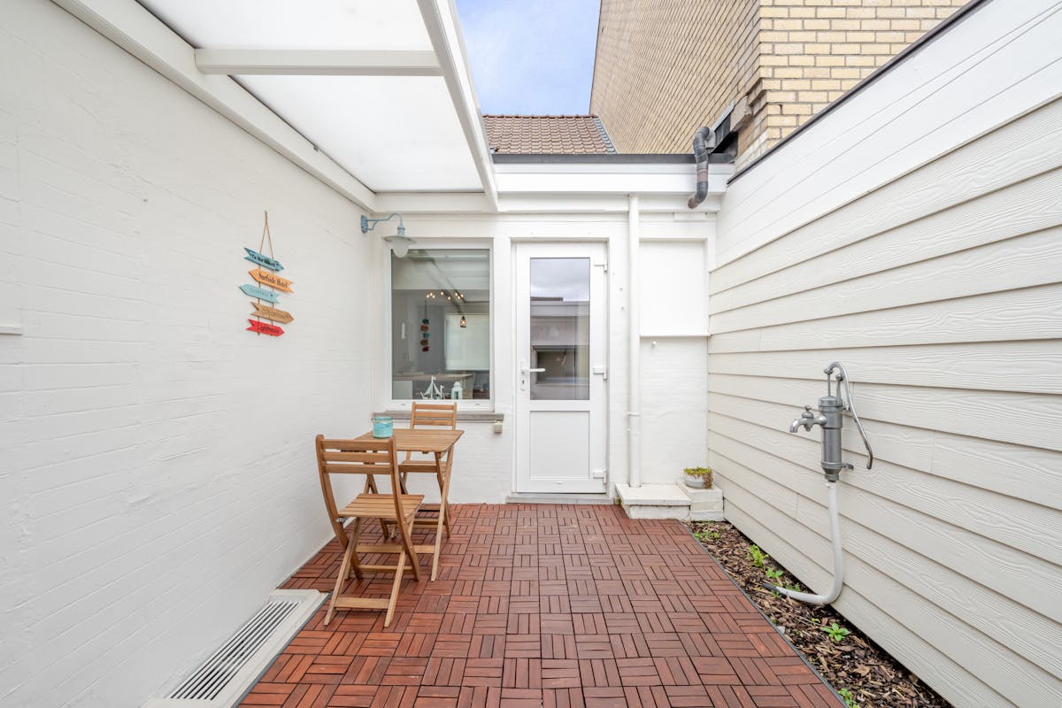 Renovated house with a city center in Nieuwpoort - photo 2