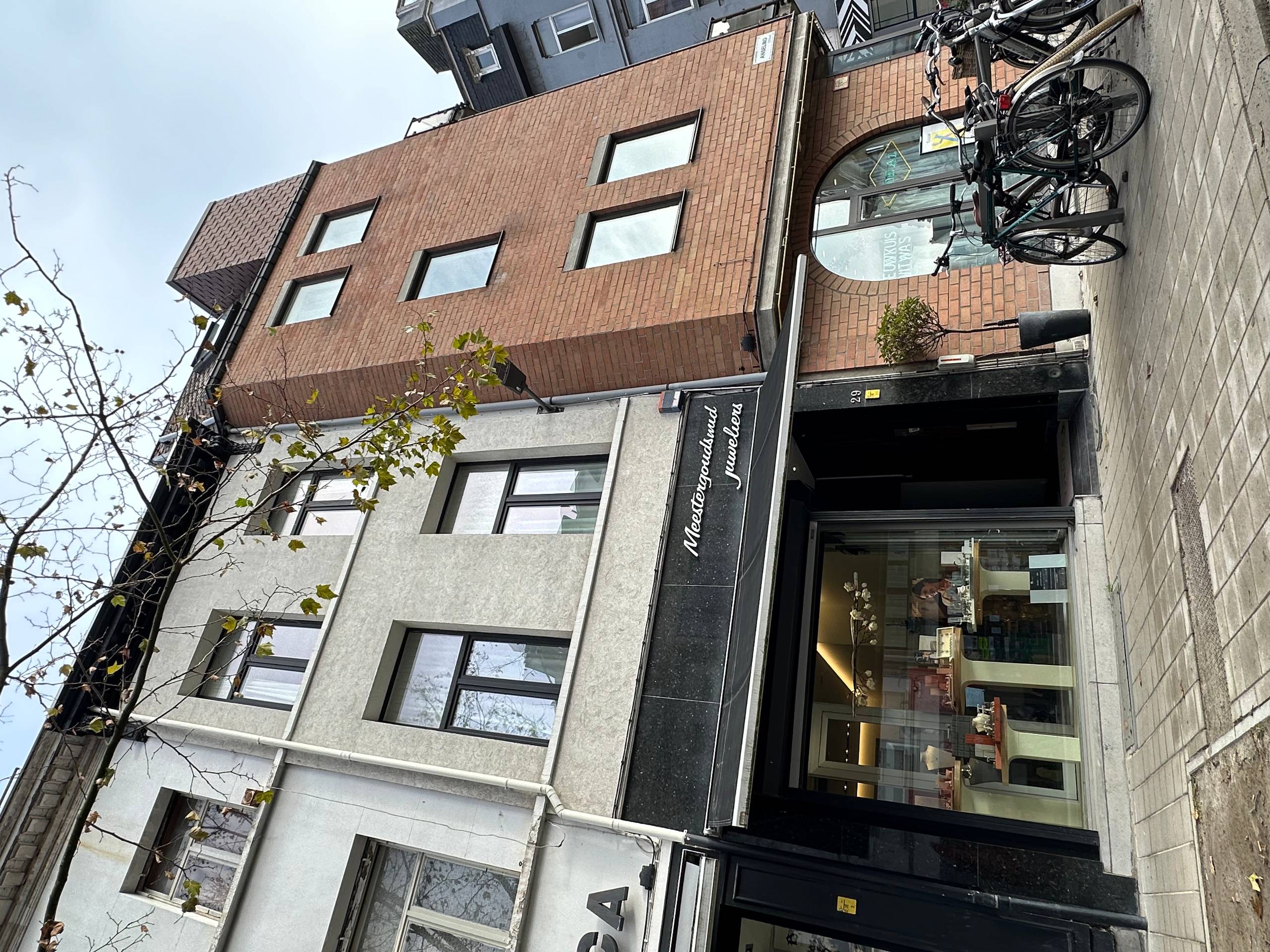 Commercial à vendre à Anvers avec 2 chambres - photo 1