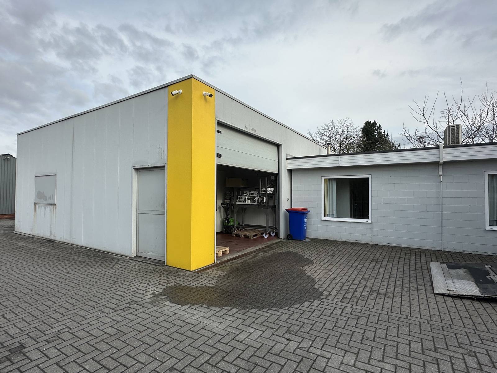 Commercial for rent in Geel - photo 1